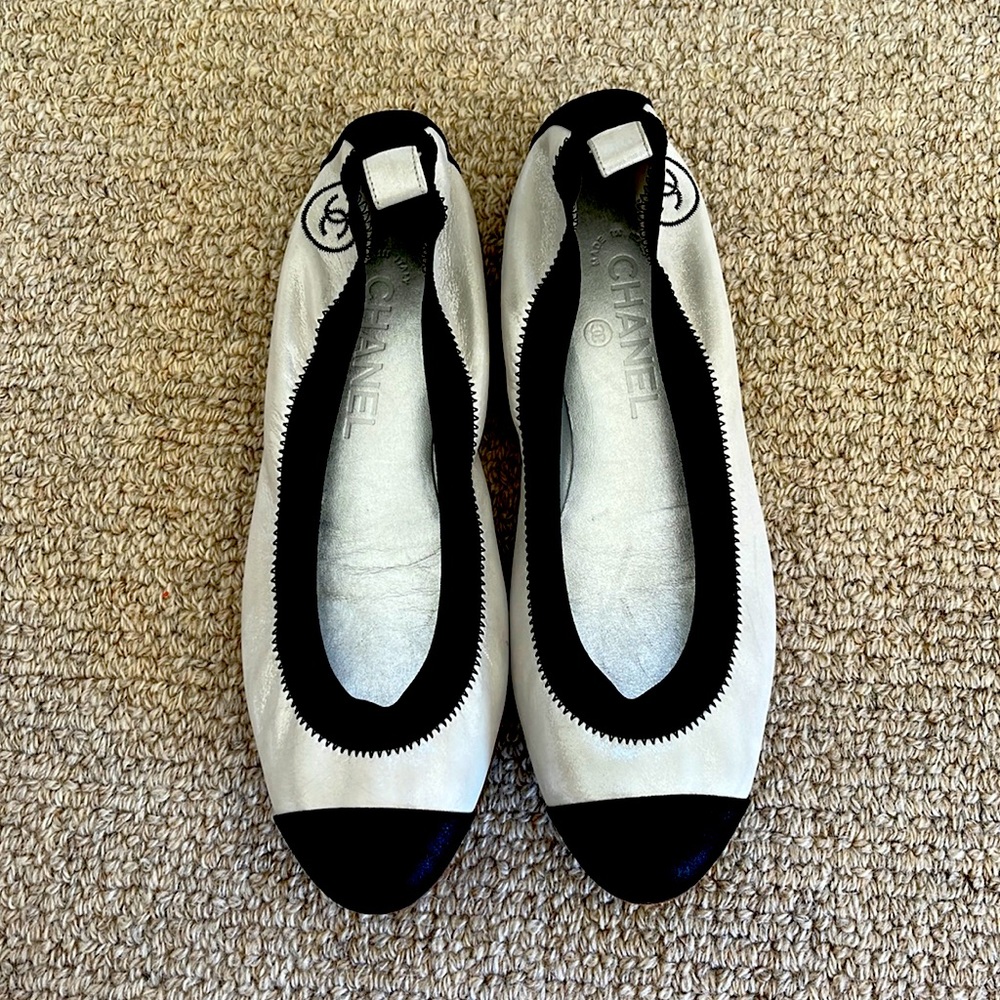 - Chanel Metallic Lambskin flats